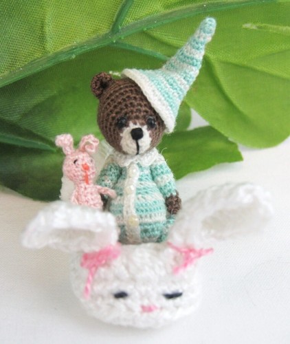 Miniature Crochet Jointed Head/Arms/Legs Teddy Bear in Easter Bunny Slipper - Picture 6 of 6