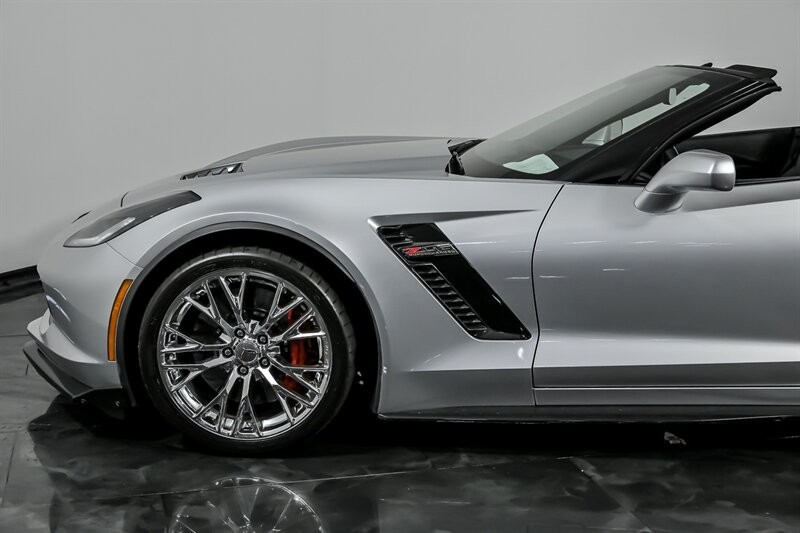2016 Blade Silver Metallic Chevrolet Corvette   | C7 Corvette Photo 6