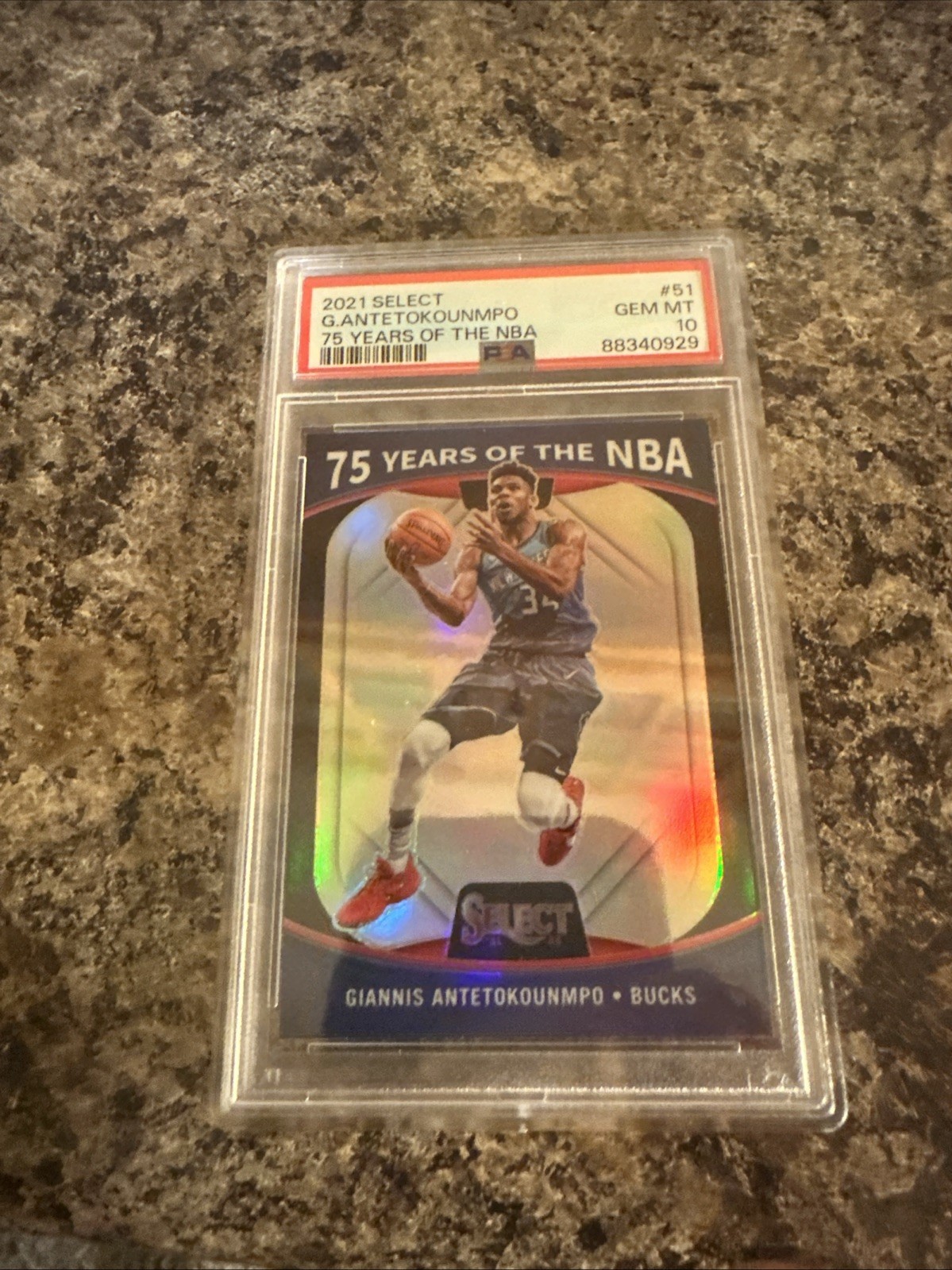 GIANNIS ANTETOKOUNMPO 2021-22 SELECT 75 YEARS OF THE NBA SILVER PRIZM PSA 10