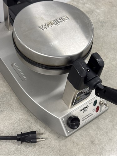 Waring Pro Belgian Waffle Maker Restaurant Style Rotating WMK300 Tested - Picture 6 of 9