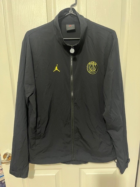 SACAI X NIKE Giacca da allenamento Nike AIR JORDAN Paris Saint Germain NUOVA nera taglia S £ 100 prezzo consigliato