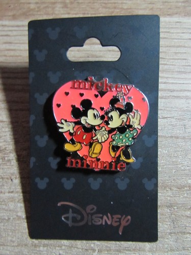 DISNEY TRADING PIN MICKEY AND MINNIE