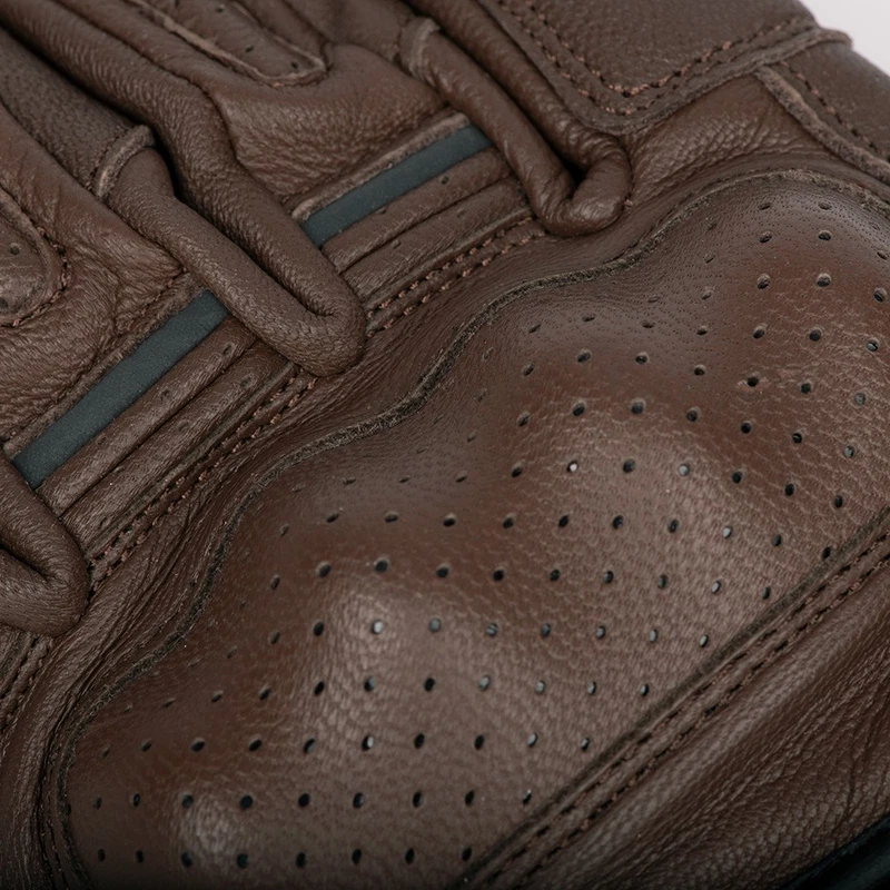 Brown, photo 3 of 7