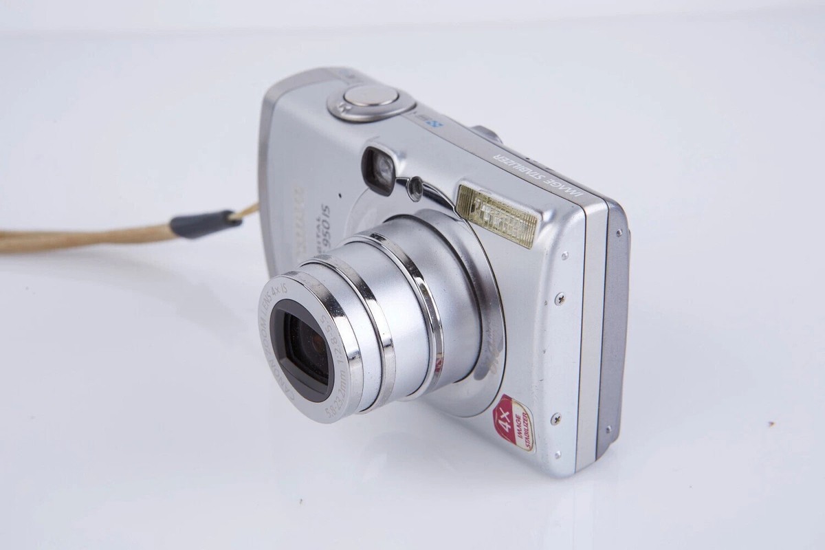 Canon IXUS 950 IS 8.0MP 4x Optical Zoom CCD Digital Camera