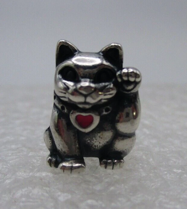 Lucky cat best sale pandora