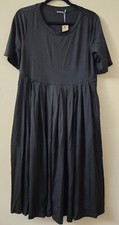 NWT Women's Bloomchic Supersoft Essentials Box Pleat Round Neck Dress - Size 10