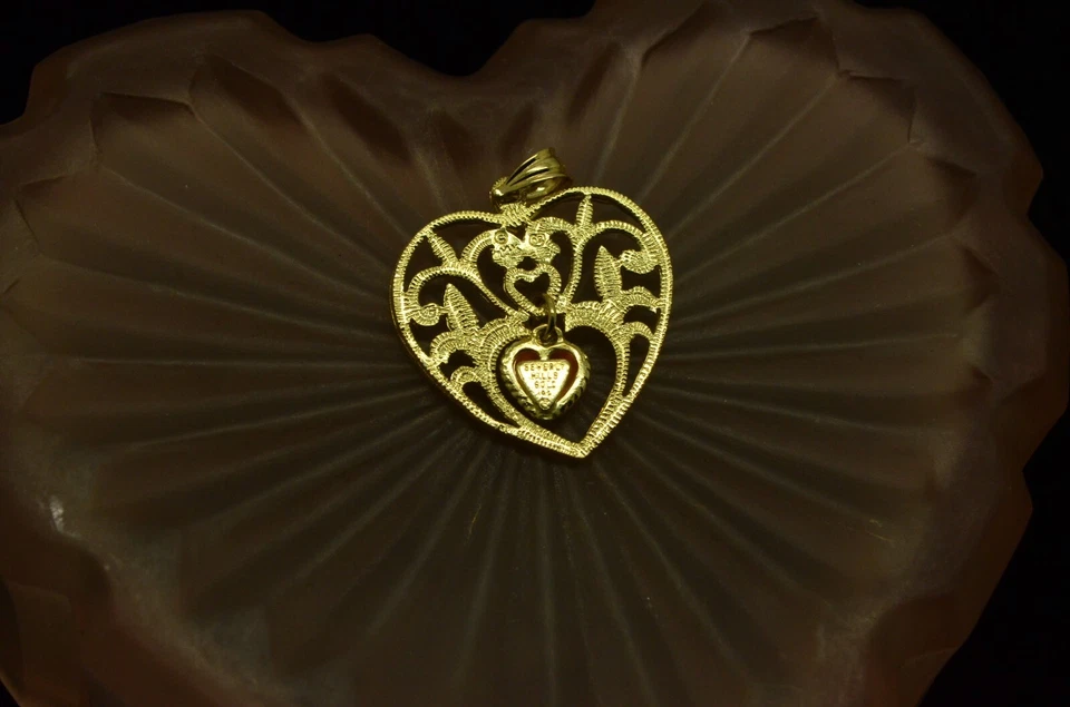 14K Yellow Gold filigree heart pendant charm w/ dangling rose gold heart - Image 3 of 4