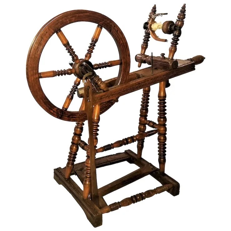 Saxony type SPINNING WHEEL, Oak, Fine Turnings, Carved, Early 1800, 30l
