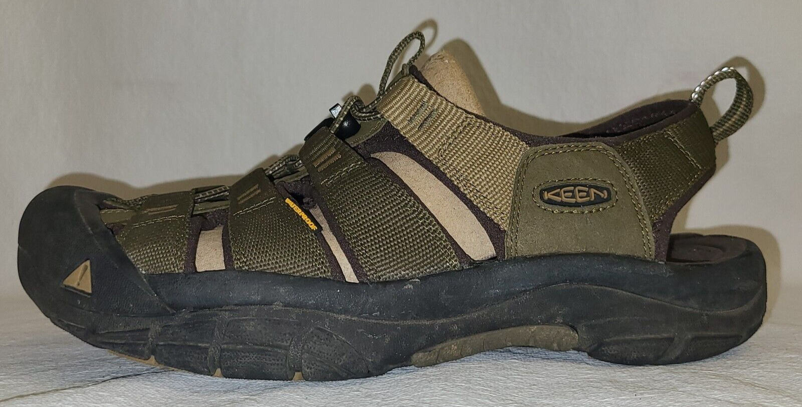 Sandali uomo KEEN Newport taglia:9 colore: bronzo antico oliva scuro