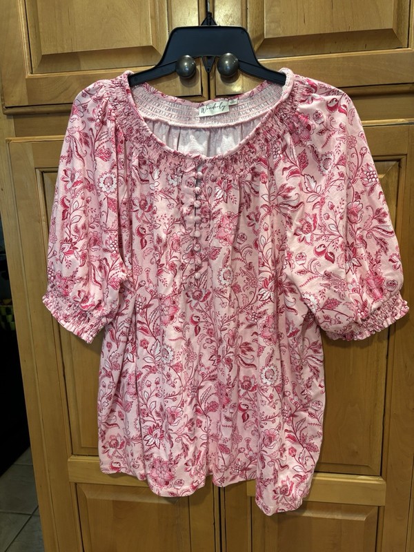 Wonderly Women Top Size XL Pink Floral  Puff Sleeve Boho Short Sleeve