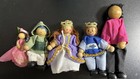 Lot(022)- Set of 7 Melissa/Doug/J’adore/Kidcraft Dollhouse Wooden Dolls (Royal) — photo 2