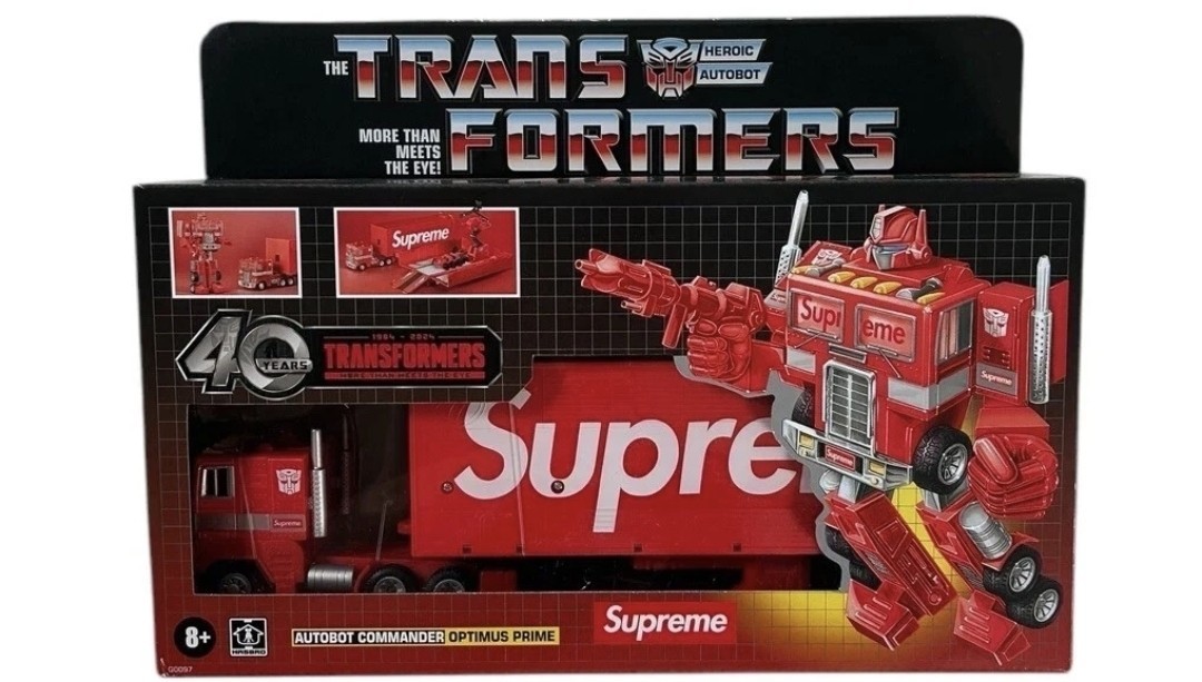 アメコミ Supreme Transformers G1 Optimus Prime New Supreme x Transformer G1 Optimus Prime Figure Brand New “IN