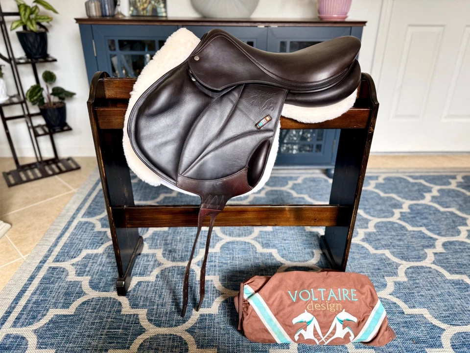 Selle De Saut Voltaire Lexington – 17.5 Pouces MW – Noir – Occasion