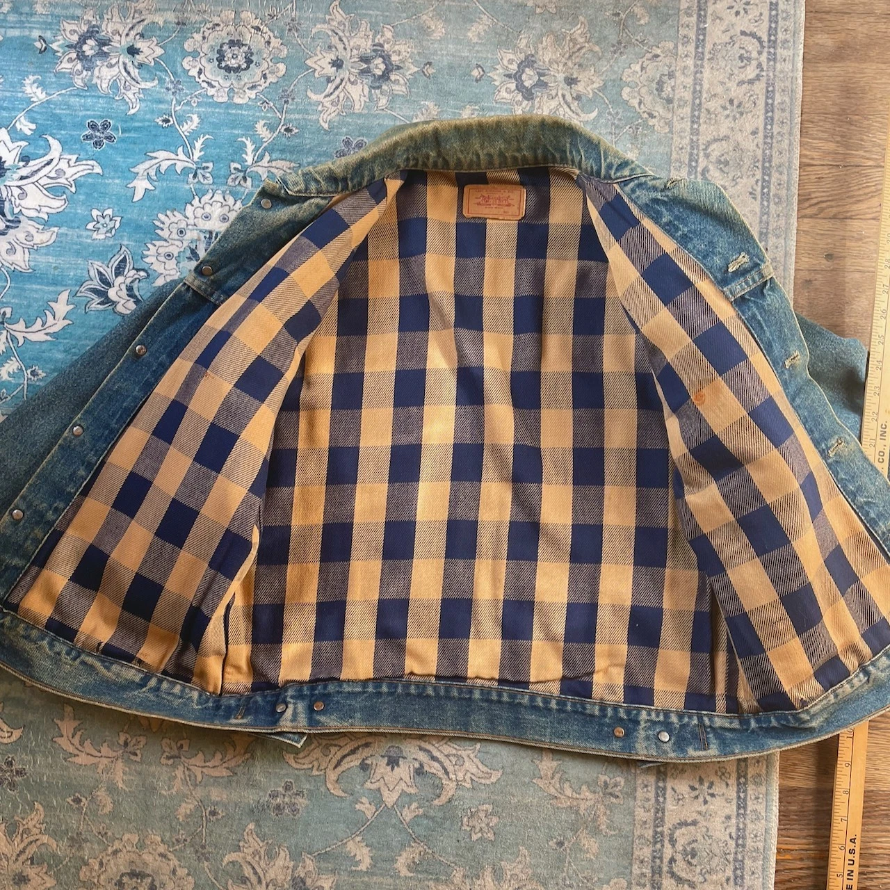 Levi's Vintage 80's Flannel-Lined Denim Trucker Jacket (70401 0824) - Size M/L - product detail image 8