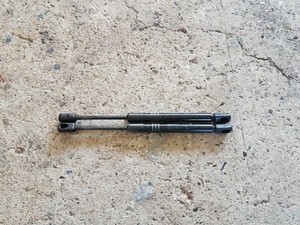 BMW 5er F10 F11 Gasdruckdämpfer Gasdruckfeder Motorhaube 4881653