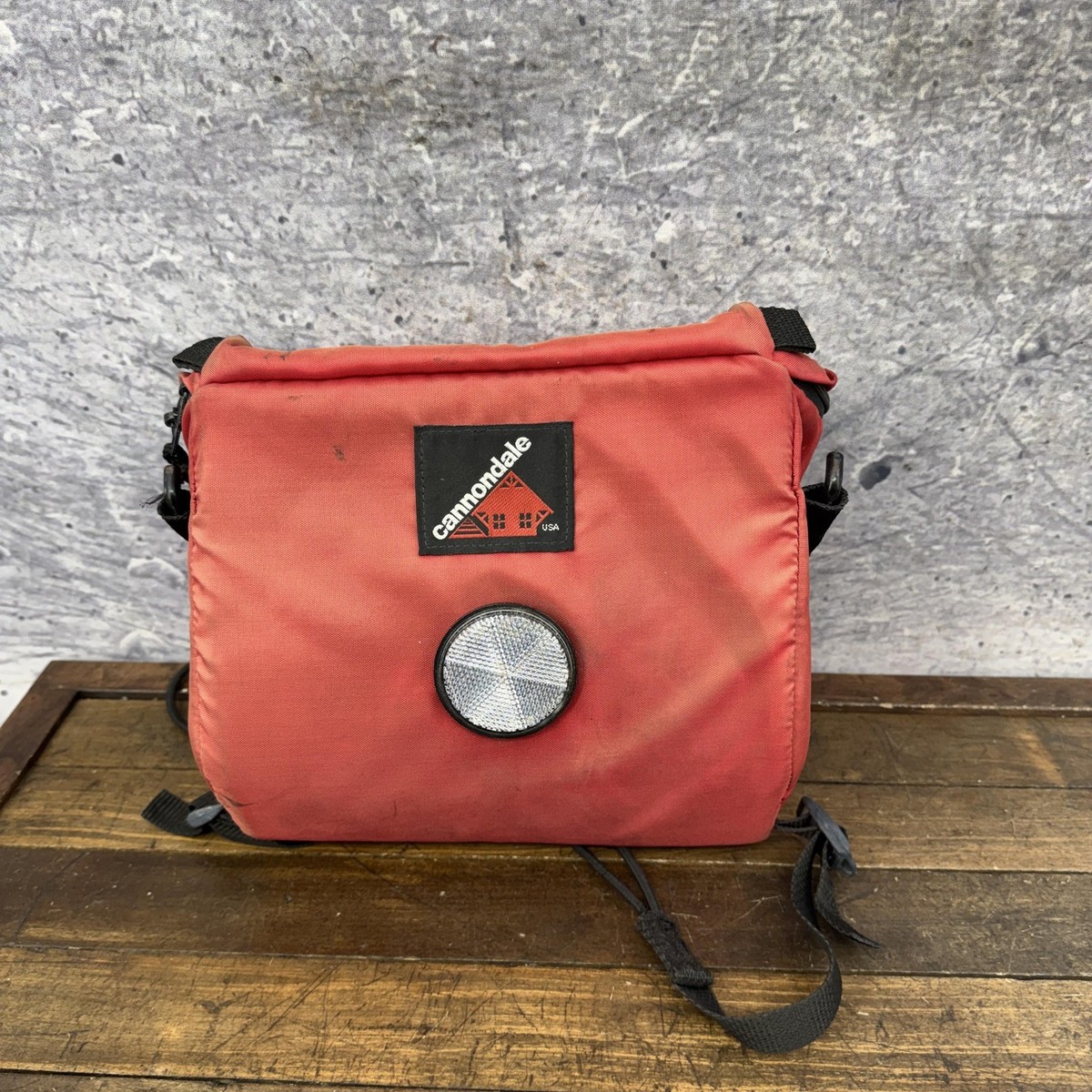 cannondale リュック　vintage Vintage Cannondale Handlebar Bag Medium Red USA Wire Mount