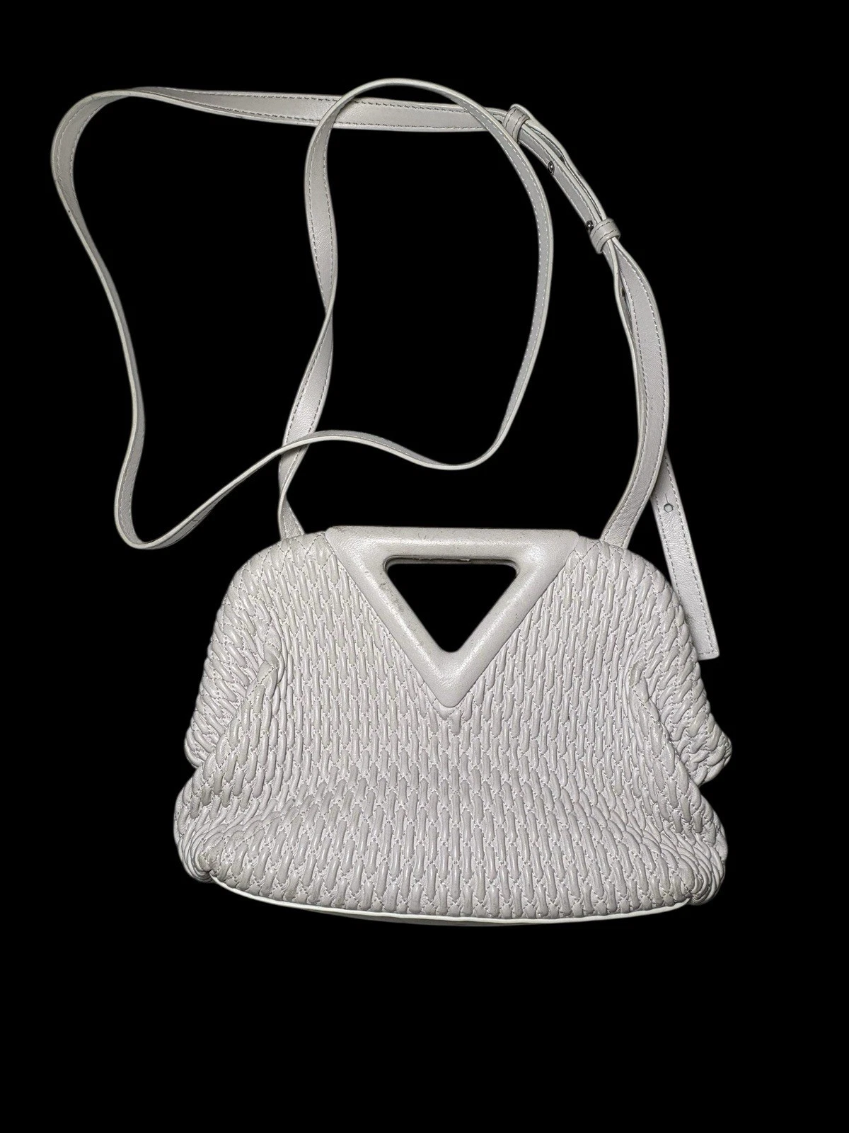 Bottega Veneta — Bottega Veneta White Matelasse Leather Small The Point Triangle Bag