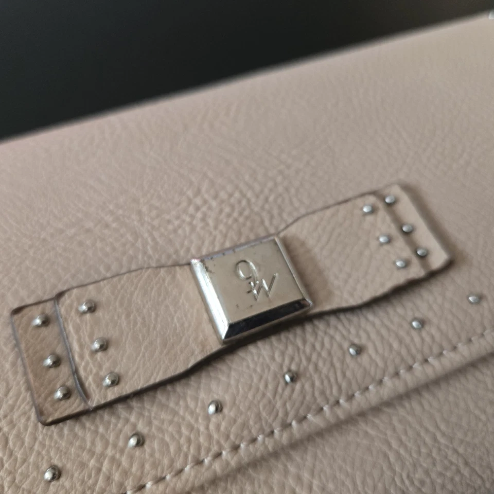 Cartera Nine West Blush Rosa Tachonada Triple Cremallera Bolsillo para Monedas Interior Dorado Claro Foto 2 de 4