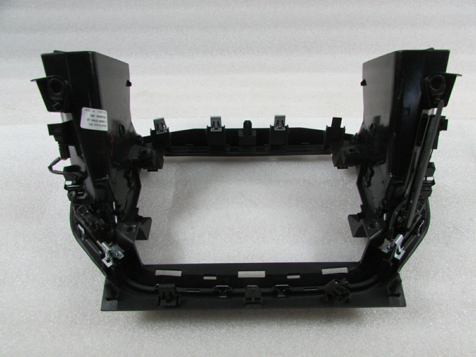 Maserati Ghibli, Center Air Vent Trim Bezel, Used, P/N 670019060