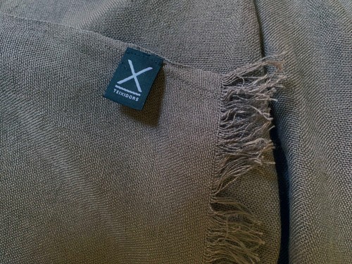 European Linen Maxi-Plaid or Bedspread or Tablecloth Dark Gray from Teixidors - Picture 5 of 5