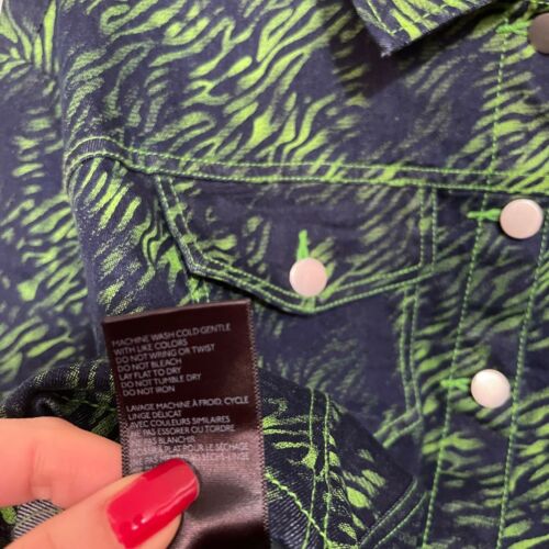 I.AM.GIA Women's Green Tiger Sinead Button Front Semi Cropped Jean Jacket Medium - Picture 6 of 7