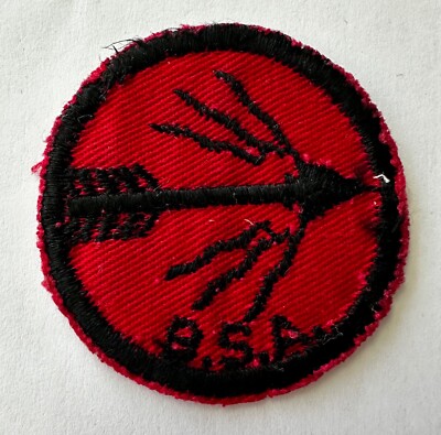BSA (mid 1960 s - 1971) Red & Black Twill Patrol Patch   Blazing Arrow