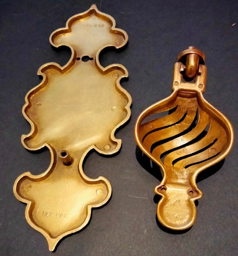 3 VTG Belwith Spiral Twist Door Pulls w/ Backplate 8.25"L 3.5" Centers 3.0625" W - Picture 10 of 11