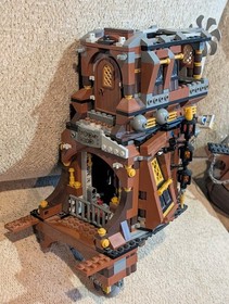 LEGO The LEGO Movie 70810 MetalBeard's Sea Cow Incomplete 