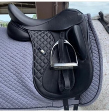 Selle de dressage anglaise