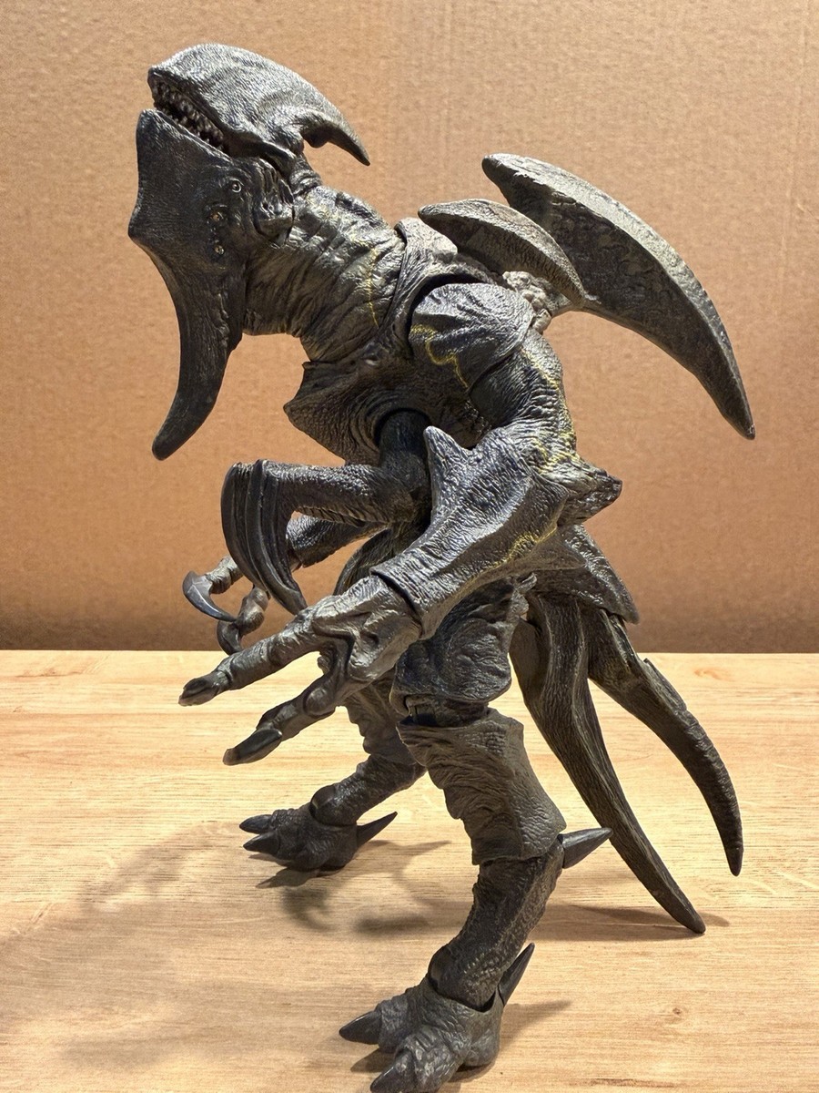 な*ん様 NECA パシフィックリム ムタヴォア KAIJU MUTAVORE NECA Mutavore Pacific Rim Kaiju Authentic Action Figure