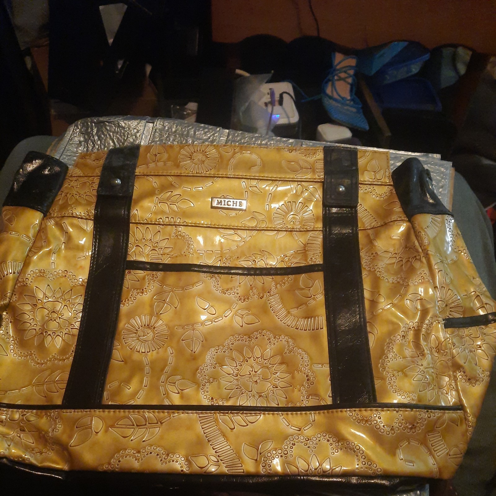 Picture 1 of 1