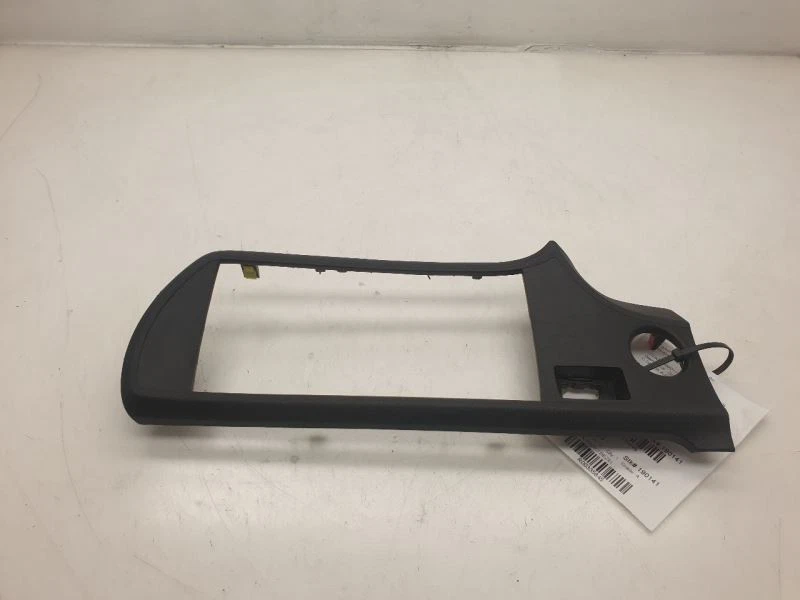 Toyota Prius C 2013 montaje de bisel de radio de dos tableros Foto 3 de 4