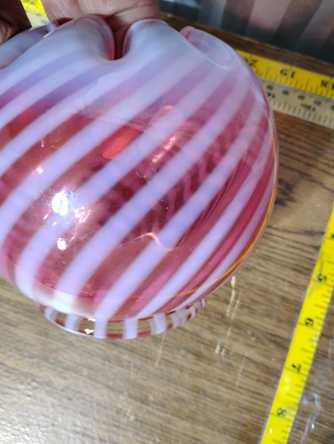 Fenton Vaso Ciotola Rosa Mirtillo, Ottica Vortice Spirale Opalescente Vintage 4,5" X 5" - Foto 2 di 3