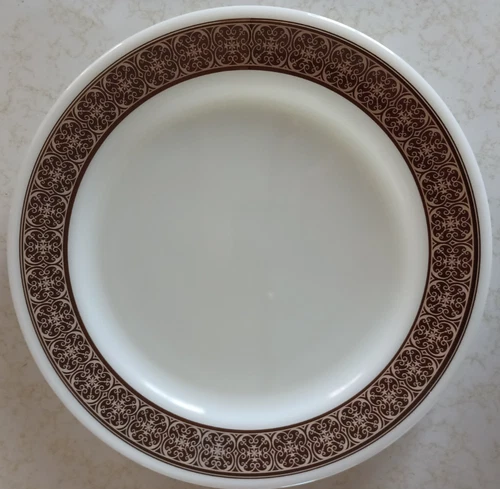 PYREX Tableware CORNING Milk Glass 795 MOCHA 10½" Dinner Plate Made in USA