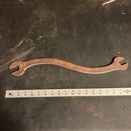 Vintage Williams Open End S Wrench 7/8" x 1-1/16” x 18” Long #370 NKP - Antique
