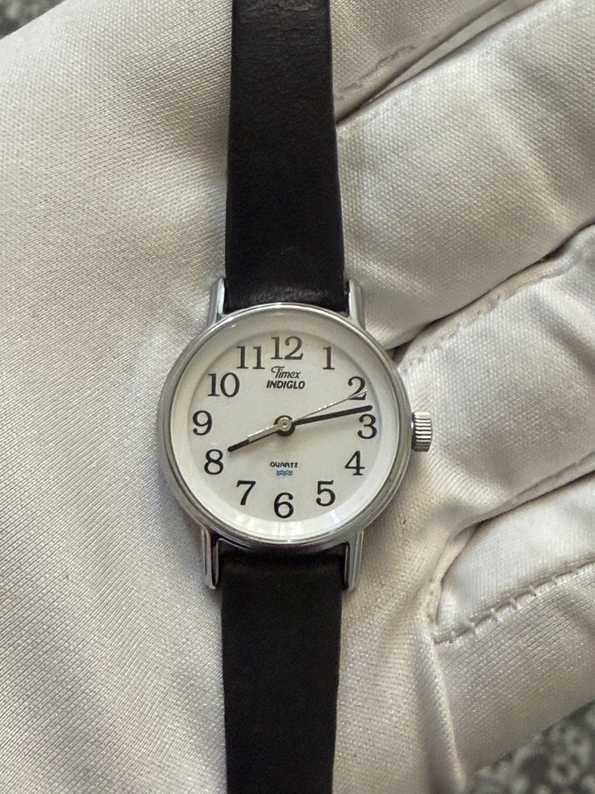 Vintage Timex Indiglo CR 1216 CELL Women's Quartz Watch 23.5mm image 4