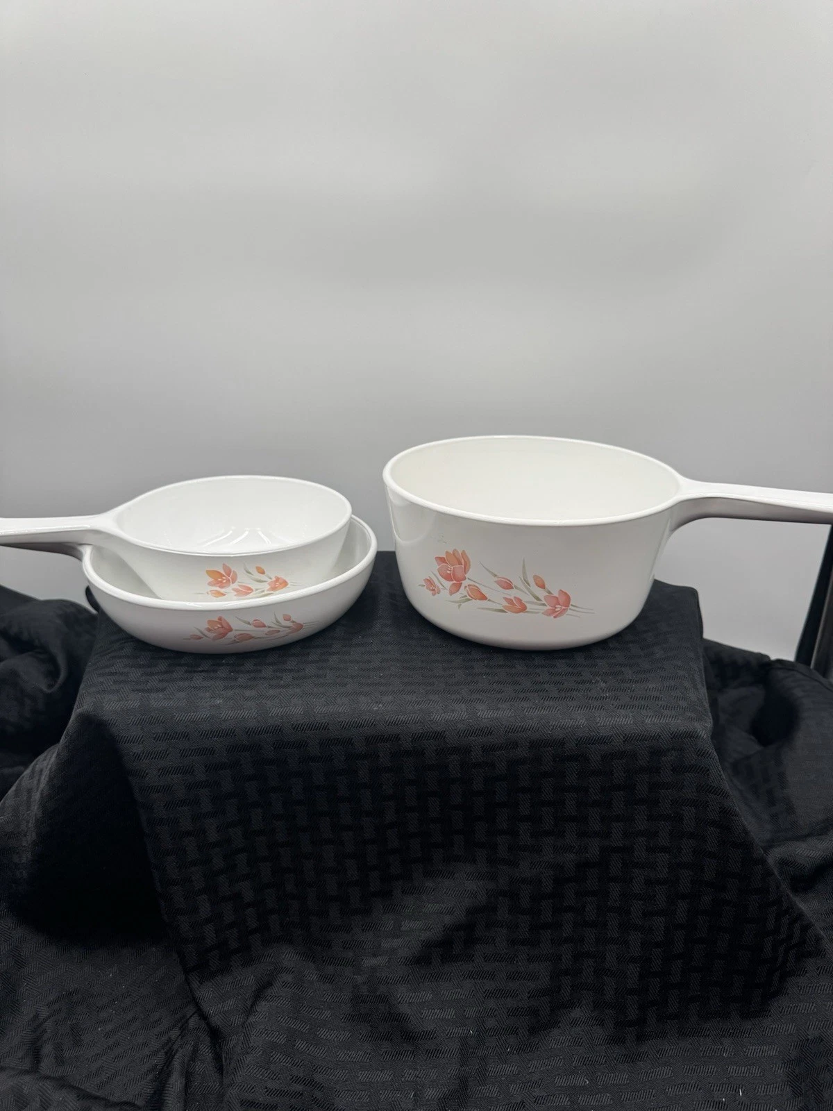 Corningwear Set Of 3 Peach Floral Sauce Pots