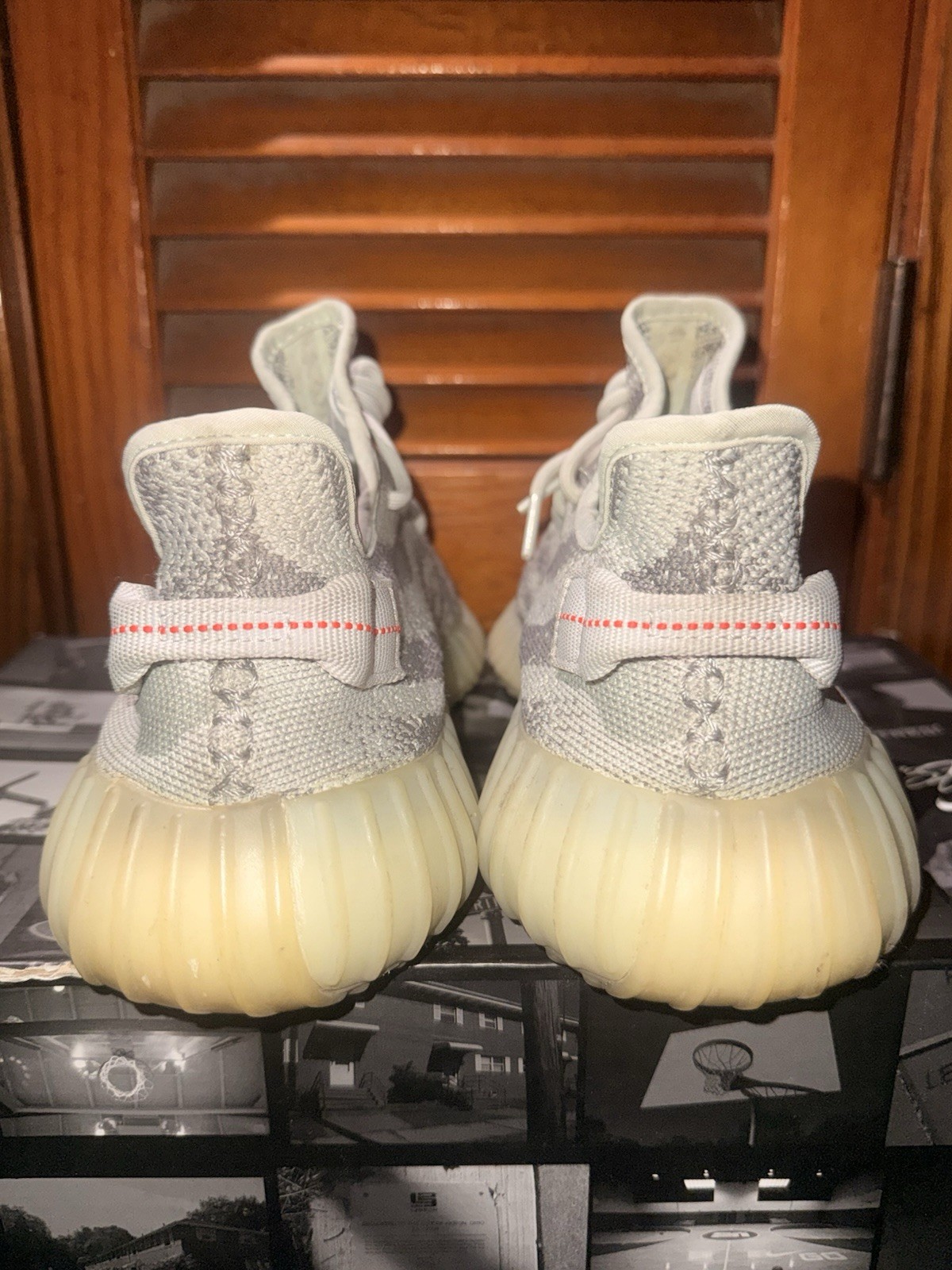 Size 10.5 - adidas Yeezy Boost 350 V2 Low Blue Tint thumbnail 4