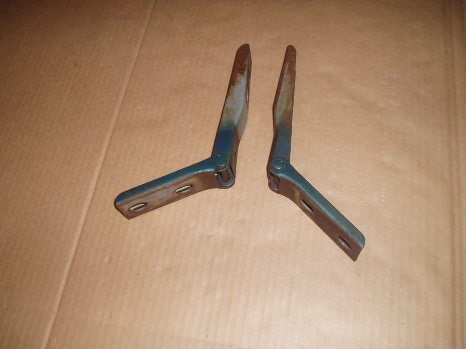 MAZDA RX3 *BISAGRAS CAPÓ DELANTERO DE FÁBRICA L-&-R 1973 CSW Foto 2 de 4