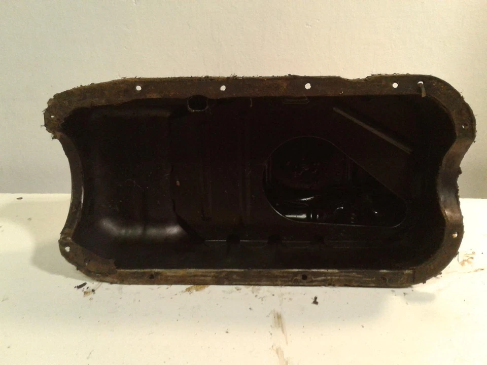 Used Engine Oil Pan fits: 1992 Chrysler Le baron 6-181 3.0 Grade A - Изображение 3 из 4