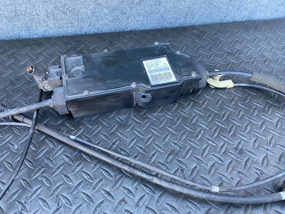Actuador de freno de estacionamiento eléctrico de emergencia fabricante original Mercedes W221 S63 S550 S600 Cl550 Foto 3 de 4