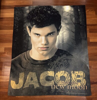 The Twilight Saga New Moon Jacob Black Throw Blanket Bedding 2009 47”x 57” 