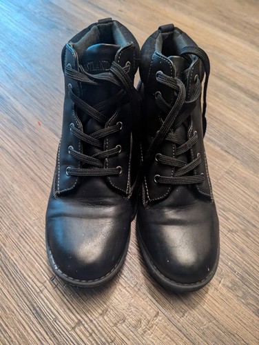Eastland Women's Overdrive Ankle Boot Black size 8M READ