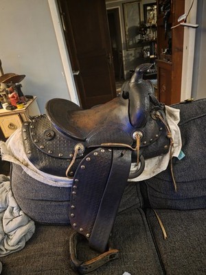 Vintage Western Saddle - Basketweave Tooling & Brass Studs
