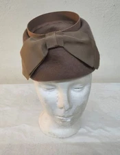 Vintage 1950's Era Glenover Henry Pollak Wool Brown Designer Ladies Hat w Bow