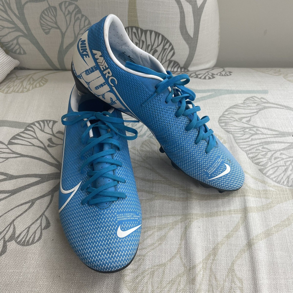 nike just do it football boots
