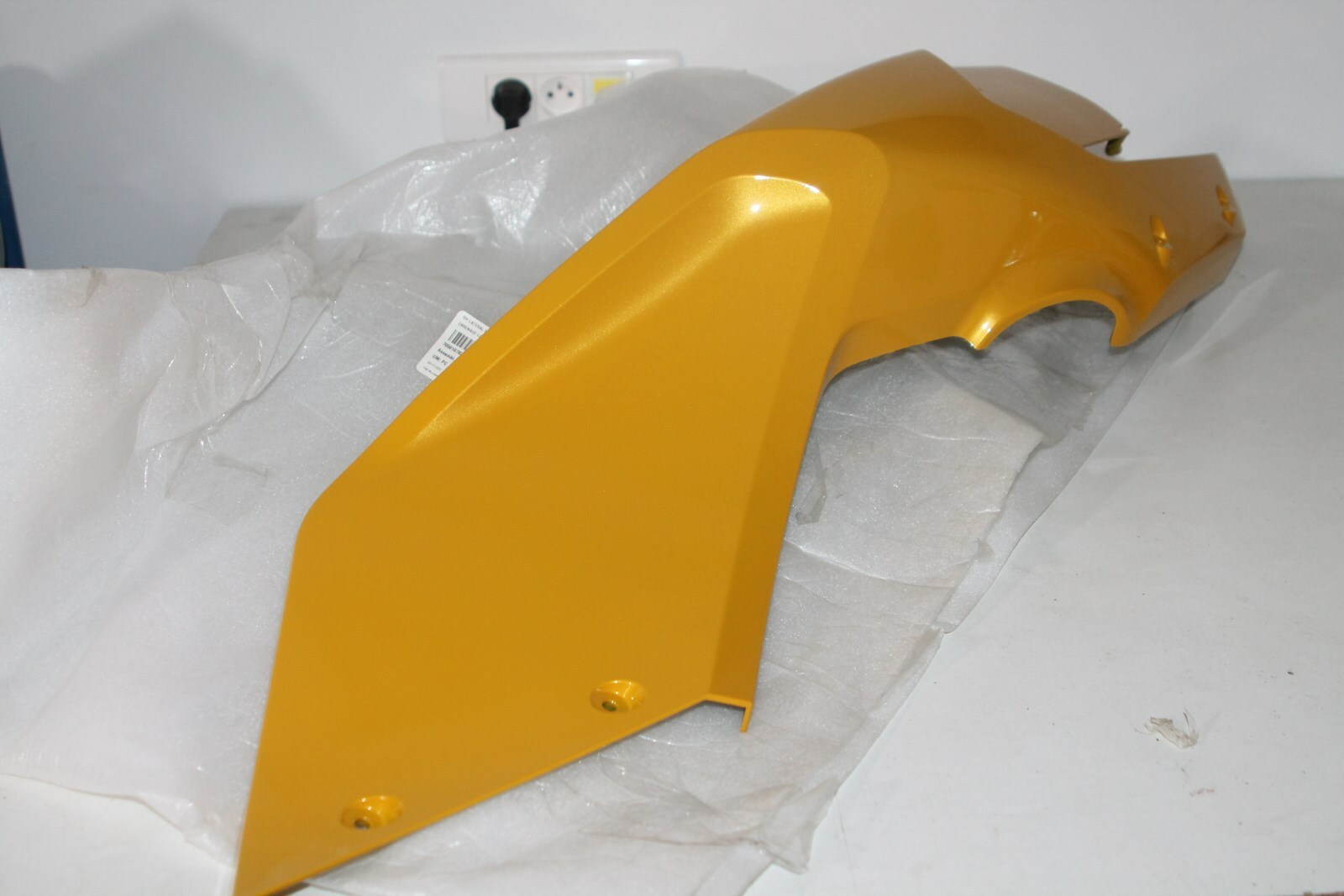 Carenage lateral droit jaune Can-Am Spyder F3 n° 705010782 neuf