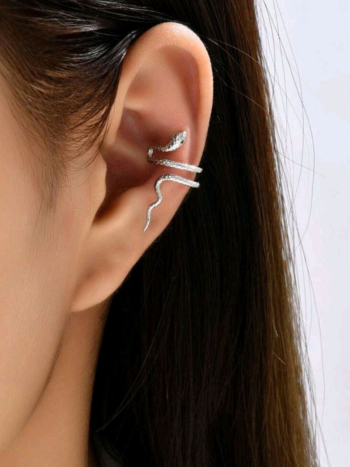 Stylish Silver Snake Ear Cuff Earrings for Trendy Looks