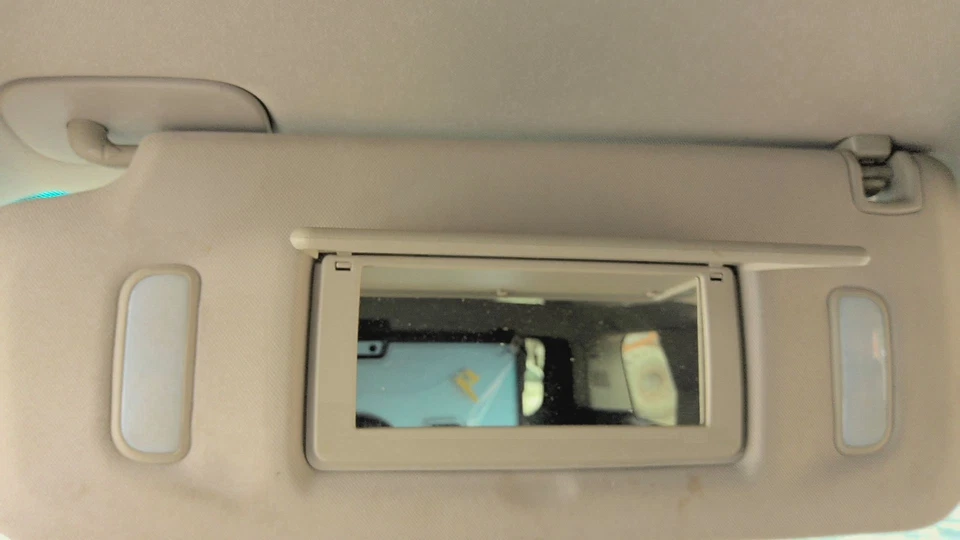 07 Cadillac Escalade Parasol (iluminado) Gris conductor izquierdo Foto 2 de 2