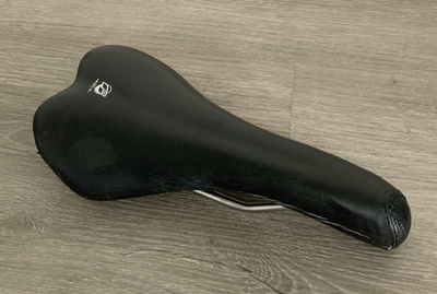 velo bmx gel bicycle saddle Endzone Geltech Black Logo may vary from the one pictured. Saddle - Vlo urbain Inc